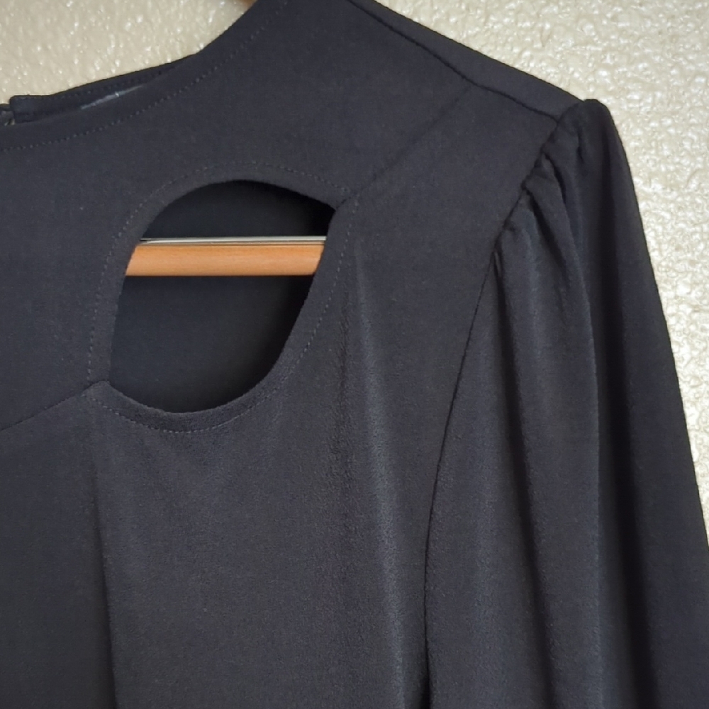Adrianna Papell Cut- Out Classic Black Attire Quarter Sleeves - Picture 2 of 9